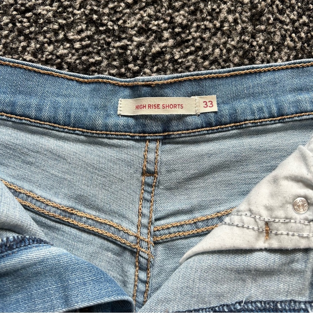 Levi’s Cutoff Shorts - 33 - Picture 2 of 4